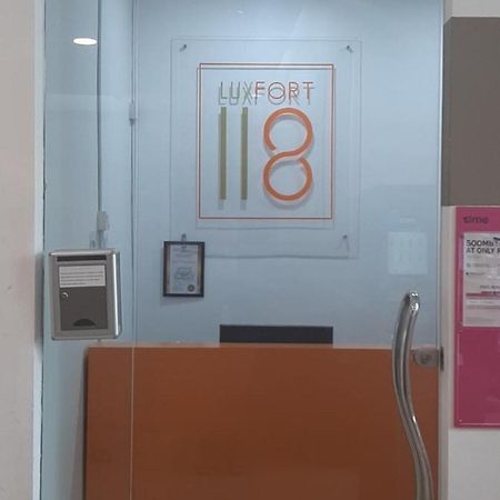 Luxfort 118 Service Suites Tanjung Tokong Экстерьер фото