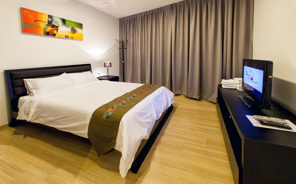 Luxfort 118 Service Suites Tanjung Tokong Номер фото