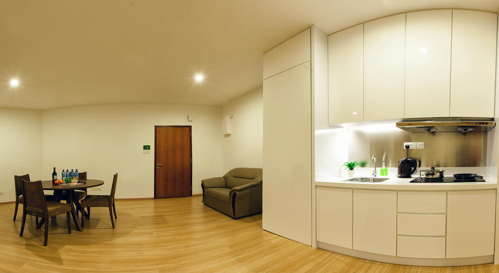 Luxfort 118 Service Suites Tanjung Tokong Номер фото