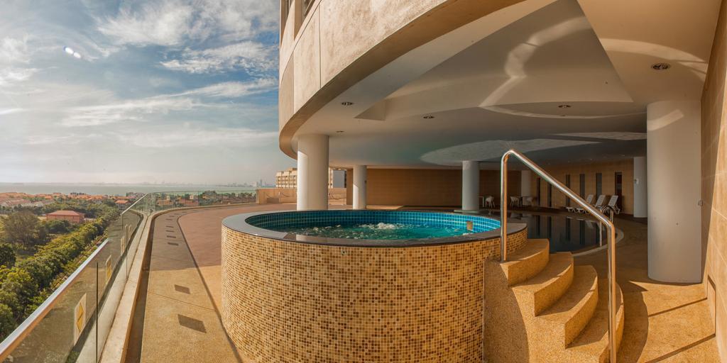Luxfort 118 Service Suites Tanjung Tokong Экстерьер фото