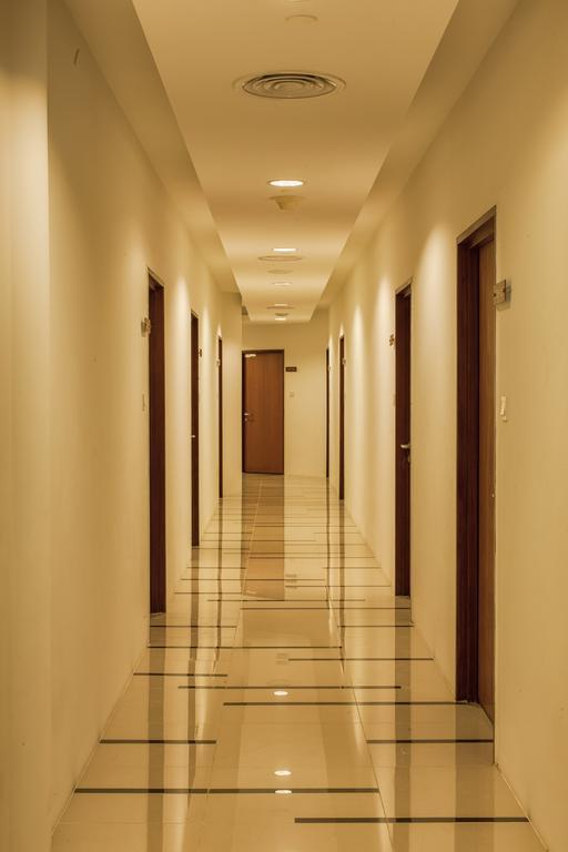 Luxfort 118 Service Suites Tanjung Tokong Экстерьер фото